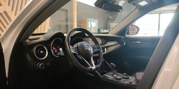 Alfa Romeo Stelvio 2.2 Turbodiesel 190CV AT8 Q4 Business