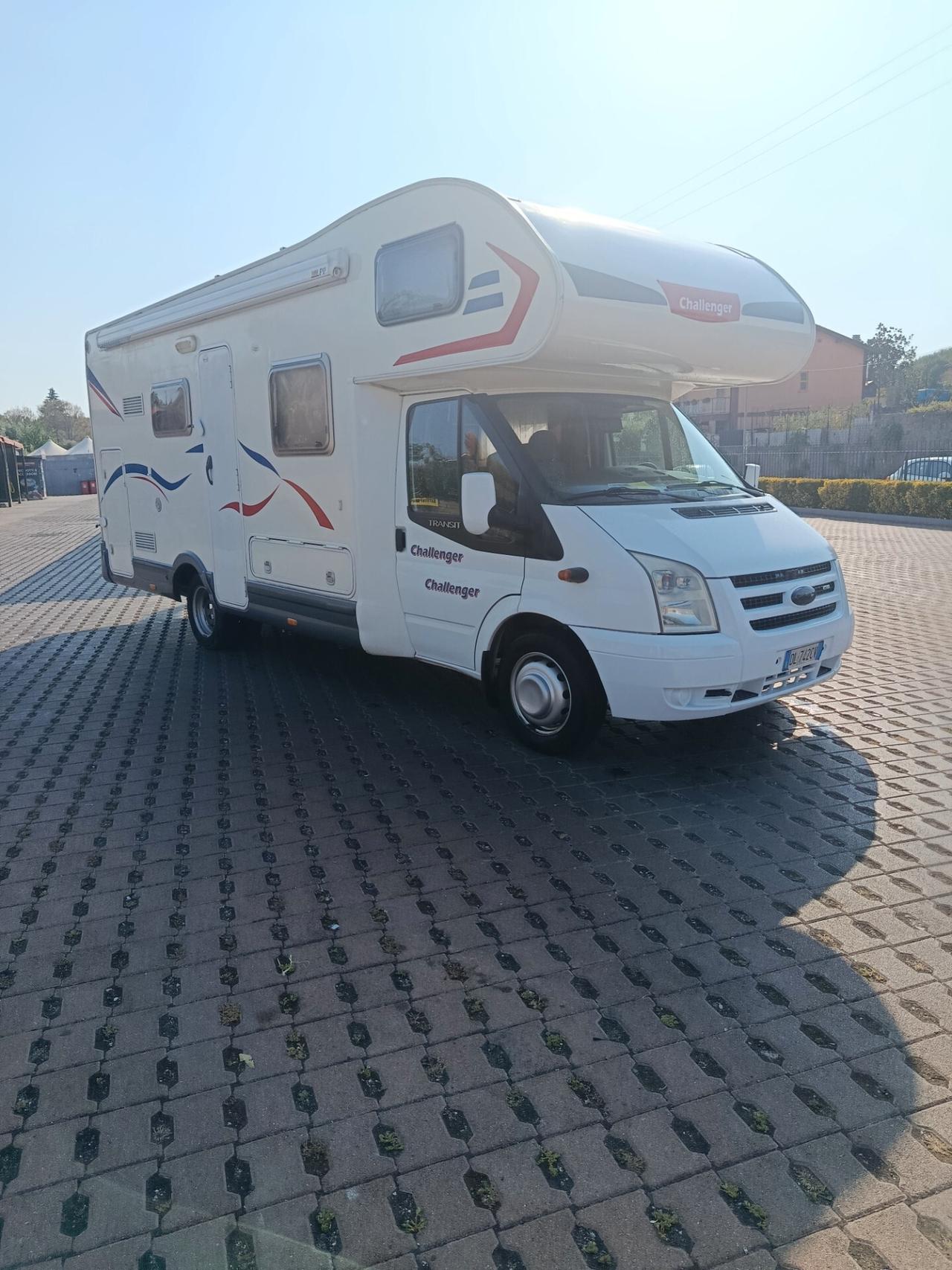 Challenger Genius49 7 posti letto