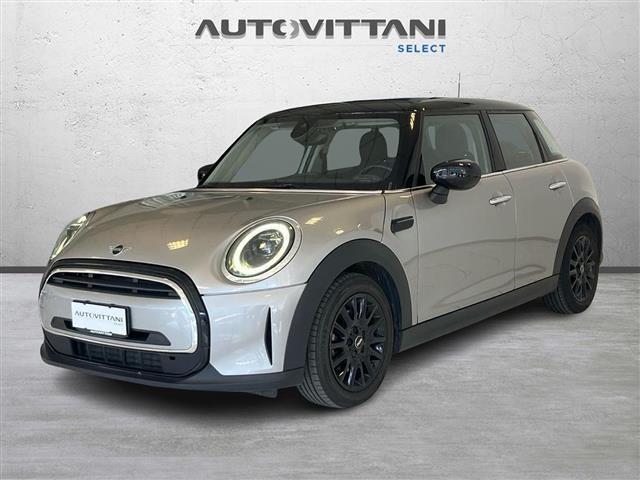 MINI Mini 5 Porte 1.5 Twin Power Turbo Cooper Essential