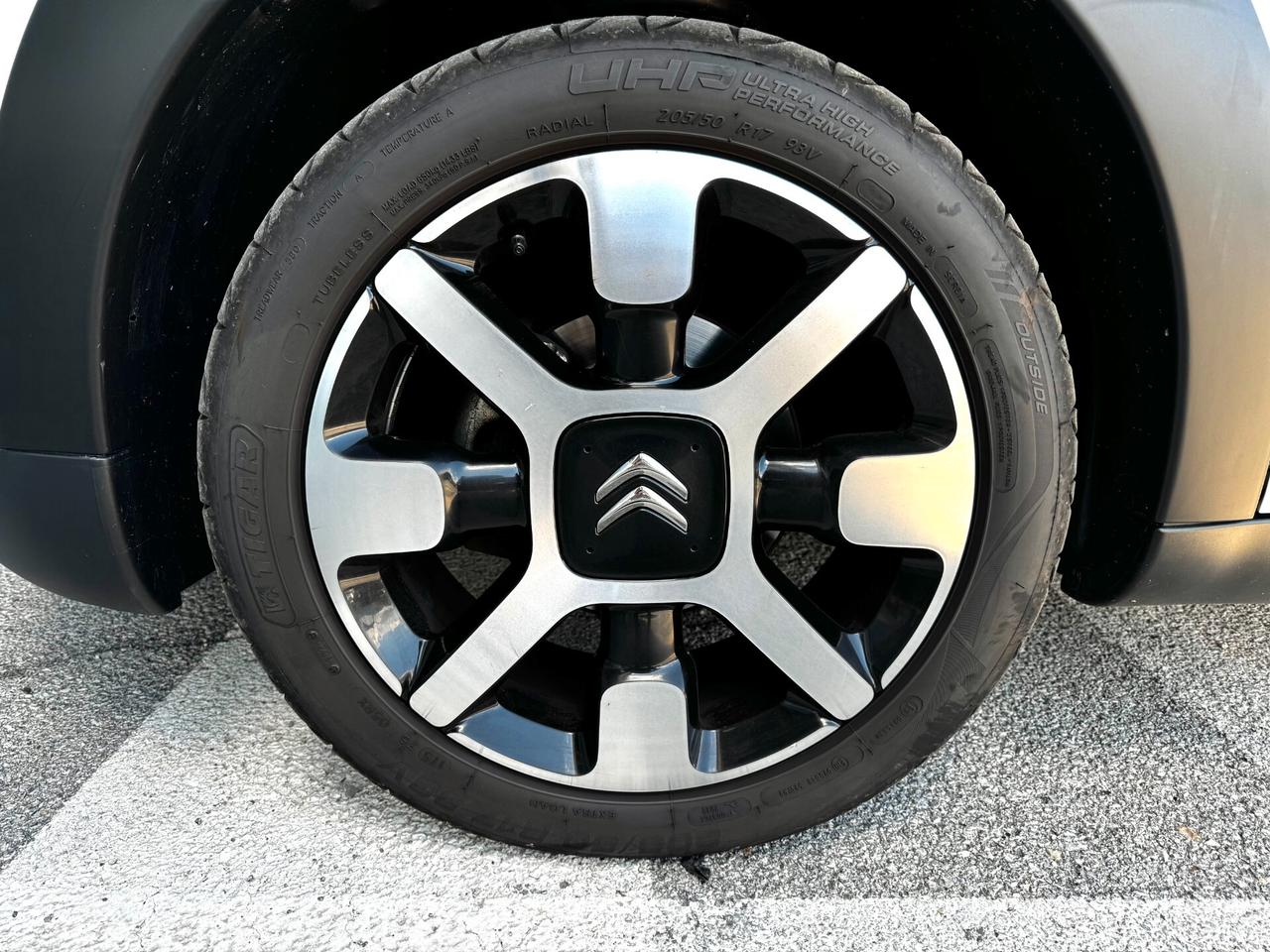 Citroen C4 Cactus PureTech 82 Shine