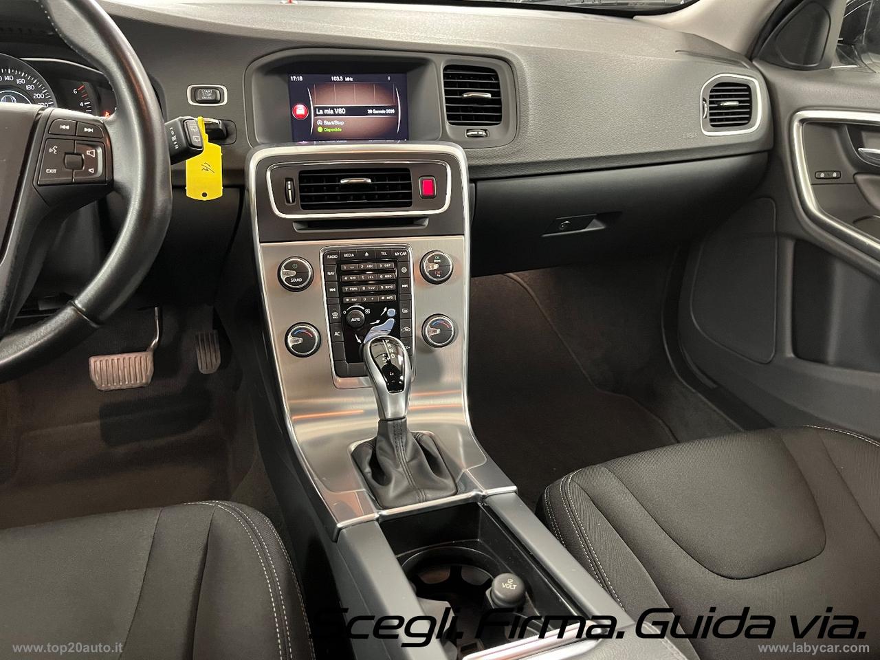 VOLVO V60 Cross Country D3 Geartronic Momentum