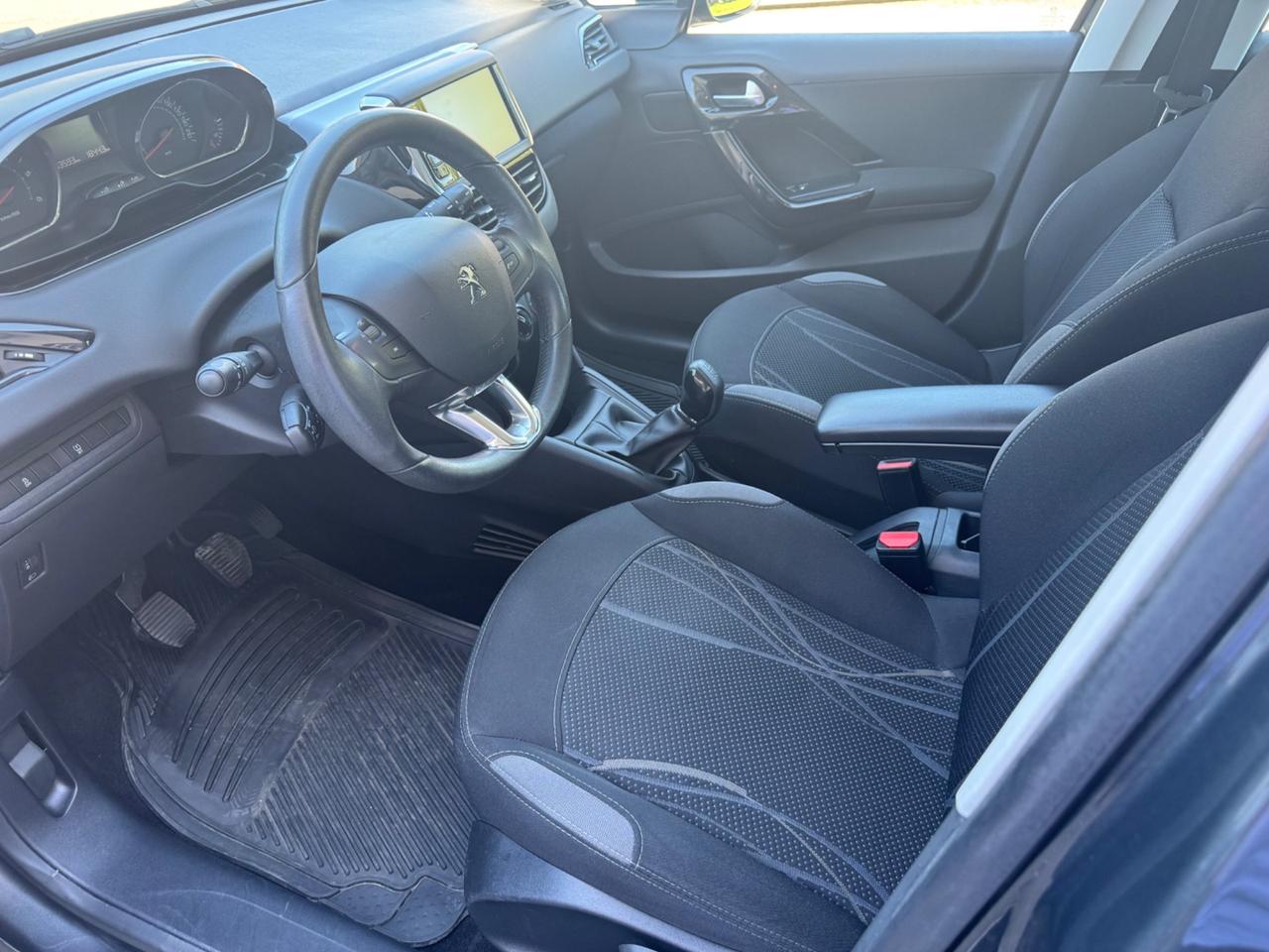 Peugeot 208 1.4 HDi 68 CV 5 porte Allure