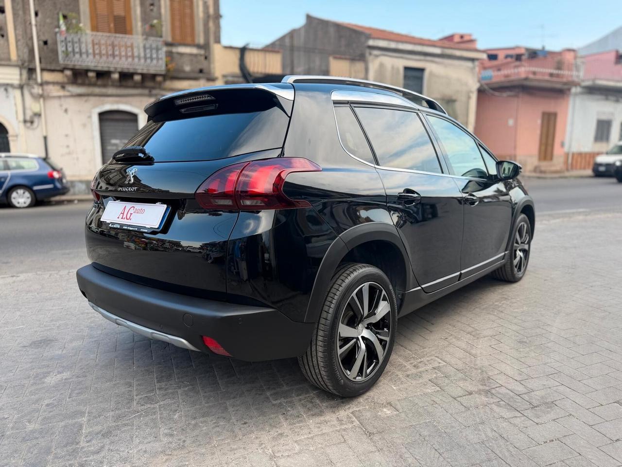 Peugeot 2008 BlueHDi 100 S&S Black Matt