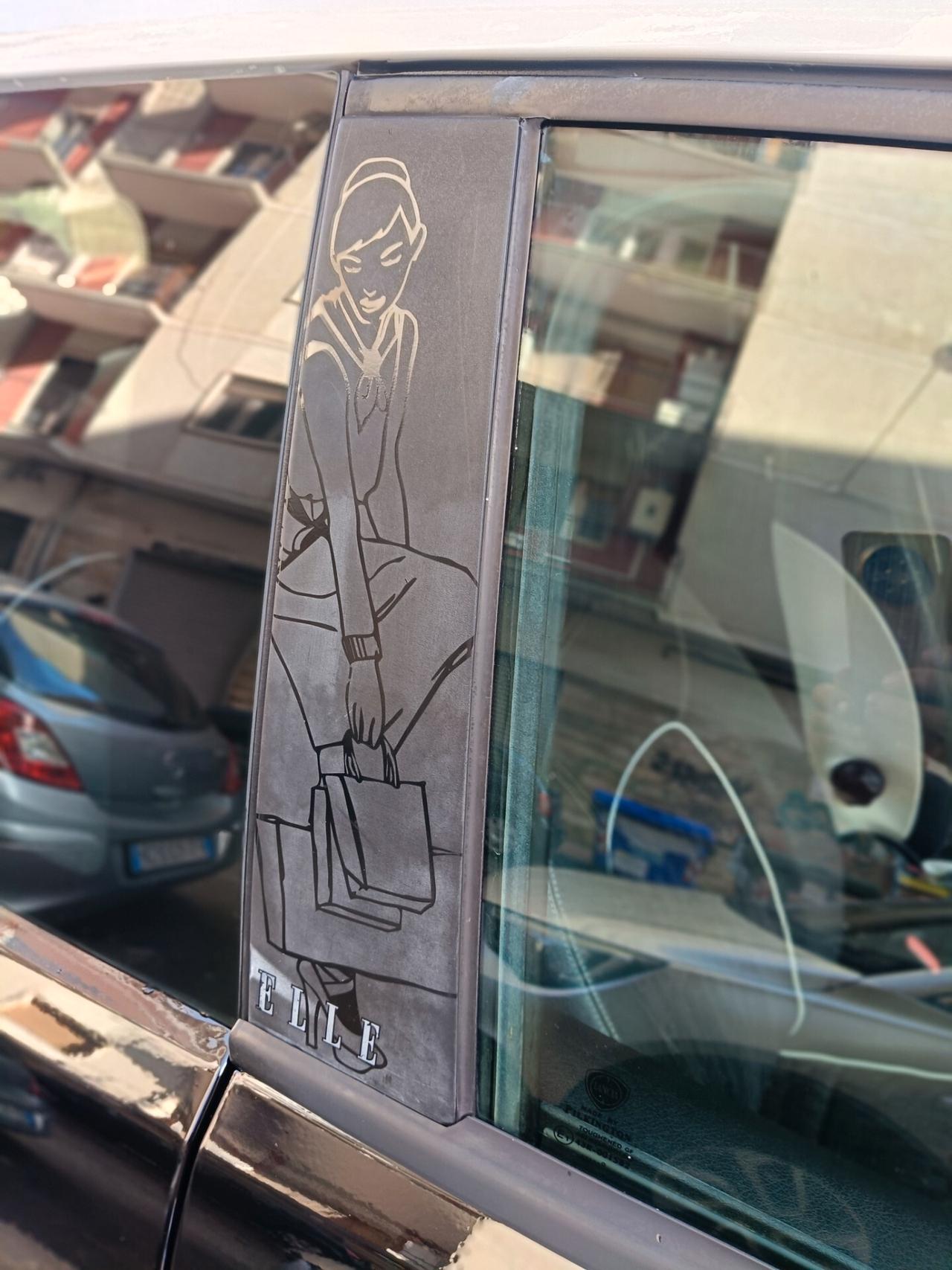 Lancia Ypsilon 1.2 Elle-Bicolor-BELLISSIMA-Euro4790-