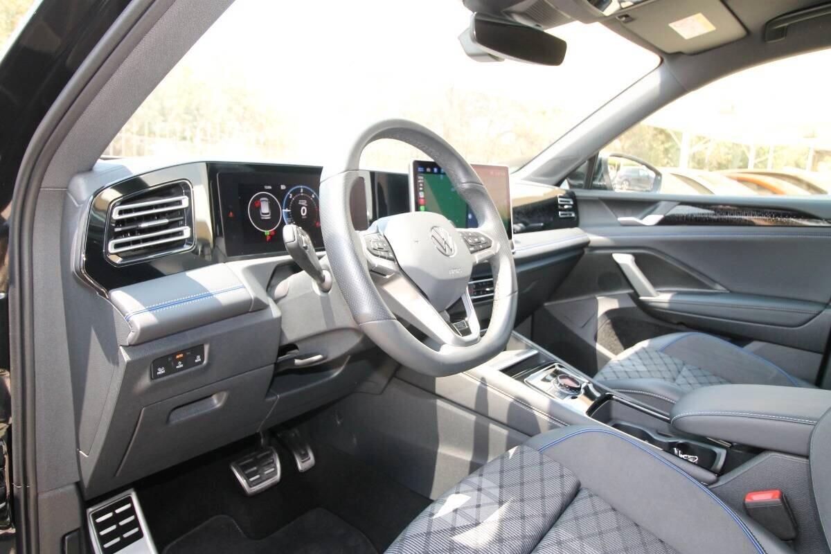 Volkswagen Tiguan 2.0 TDI 150 CV DSG R-Line|2025