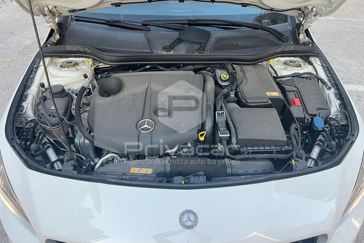 MERCEDES CLA 200 d Premium