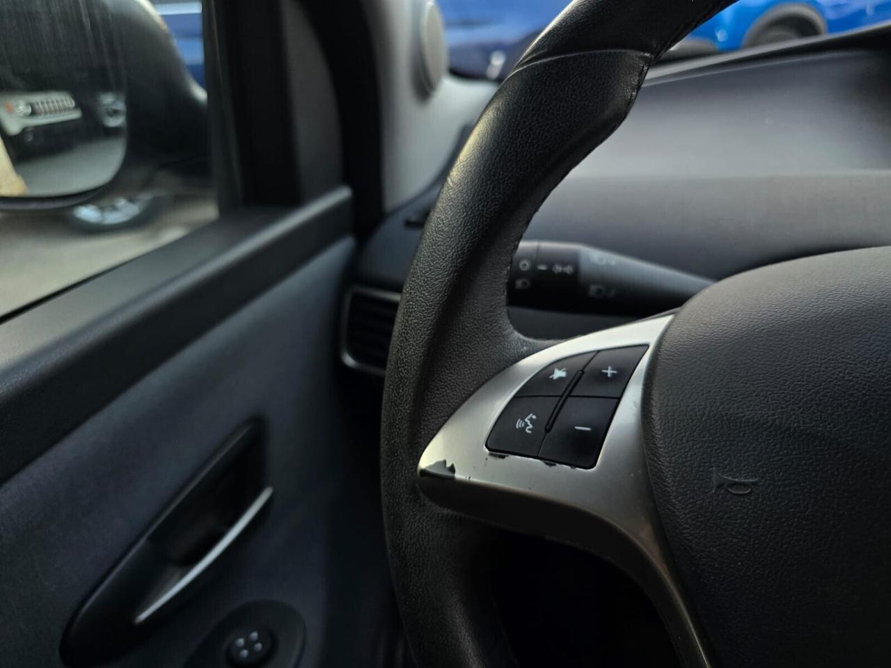 Lancia Ypsilon 1.0 FireFly 5 porte S&S Hybrid Ecochic Silver