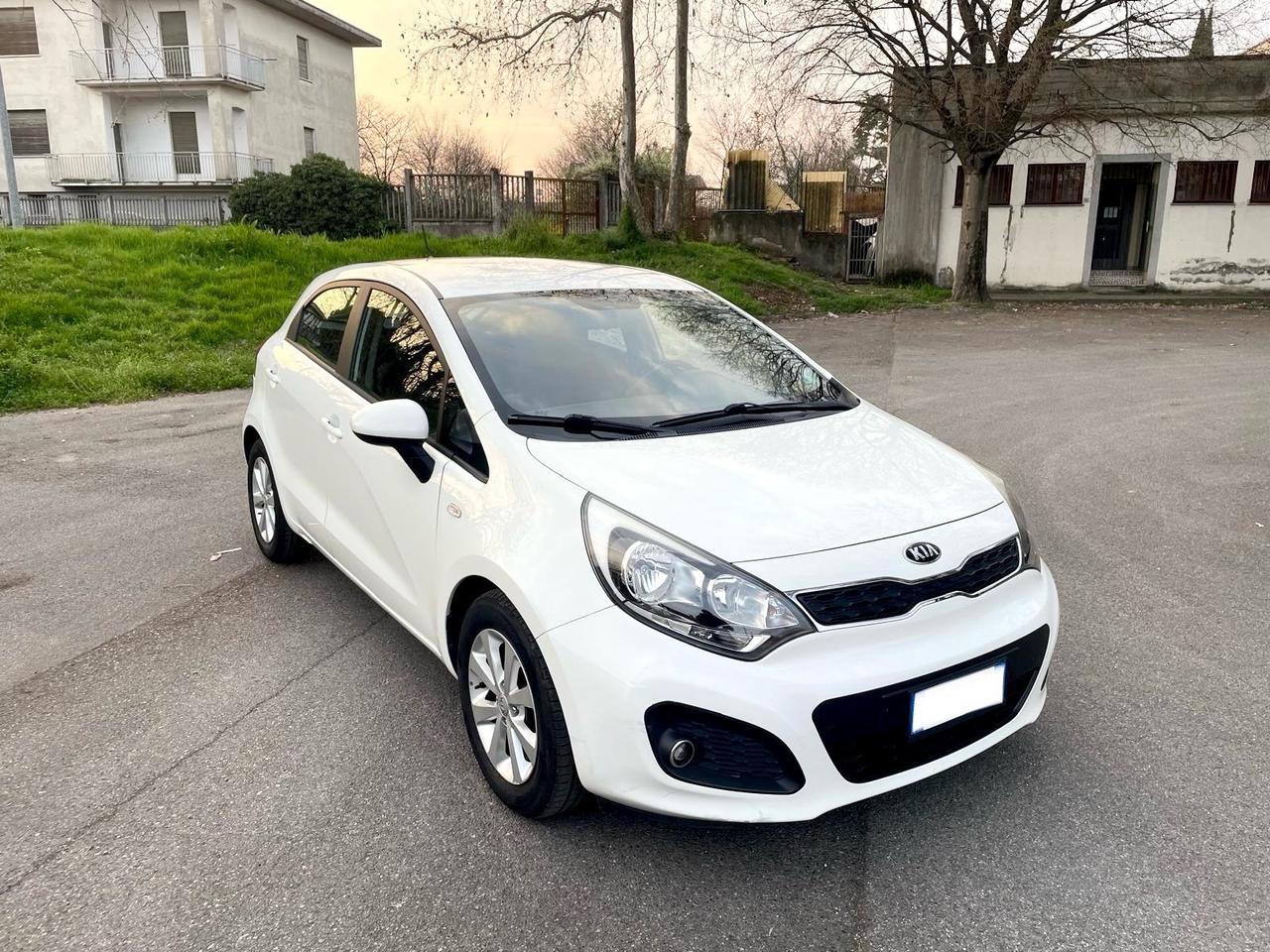 Kia Rio 1.2 CVVT 3p. Active per Neopatentati