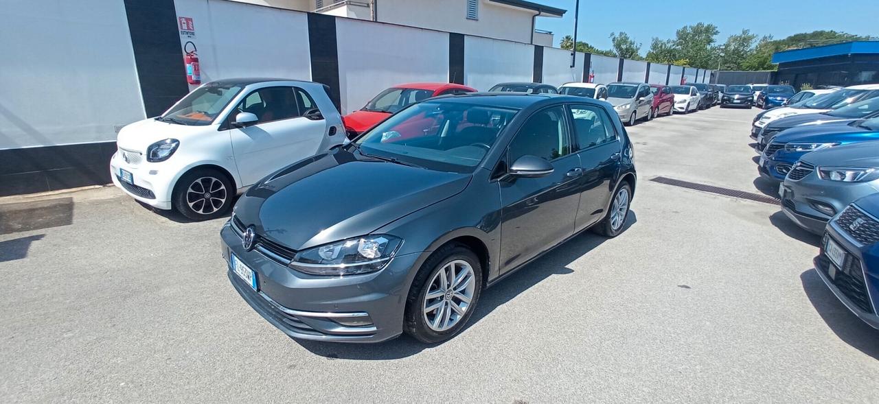 Volkswagen Golf 1.6 TDI Executive 113 MILA KM!