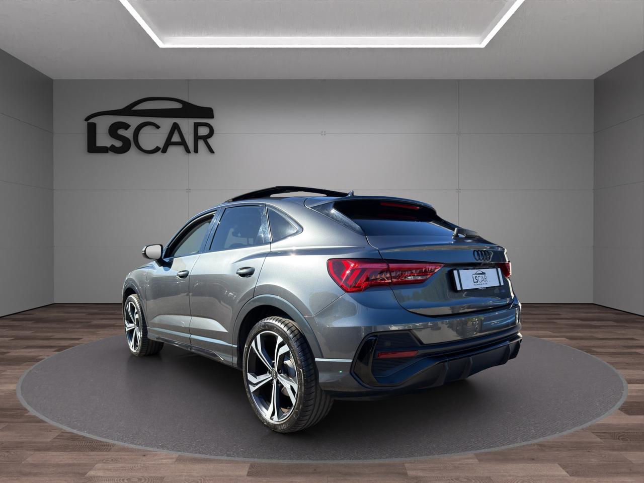 Audi Q3 Sportback SPTB 35 1.5 tfsi S LINE - Unipro - Promo Finanziamento - Tetto apribile - LED - Camera - Virtual cockpit