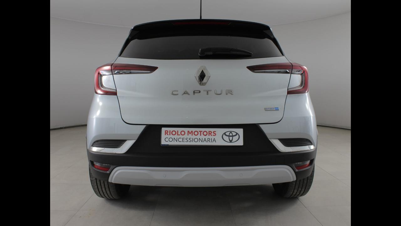 RENAULT Captur II 2019 - Captur 1.6 E-Tech hybrid Intens 145cv auto