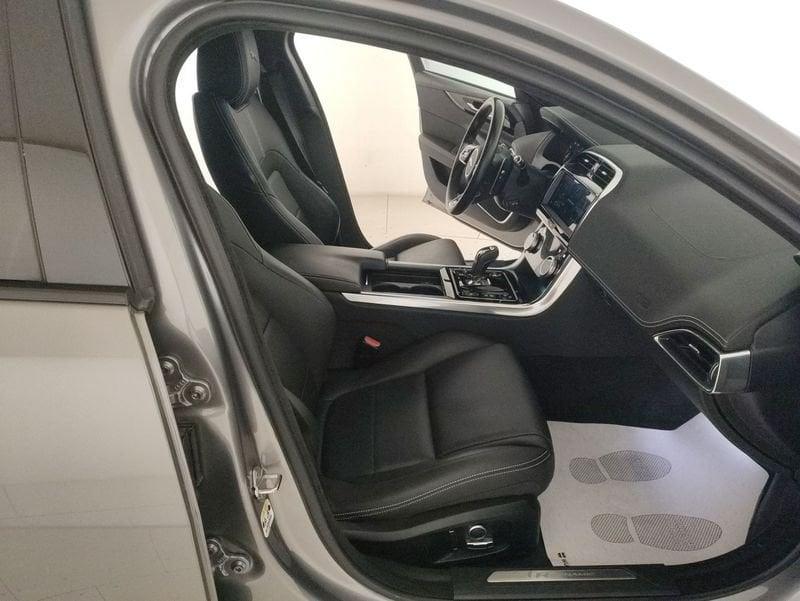 Jaguar XE 2.0d i4 mhev R-Dynamic S awd 204cv auto