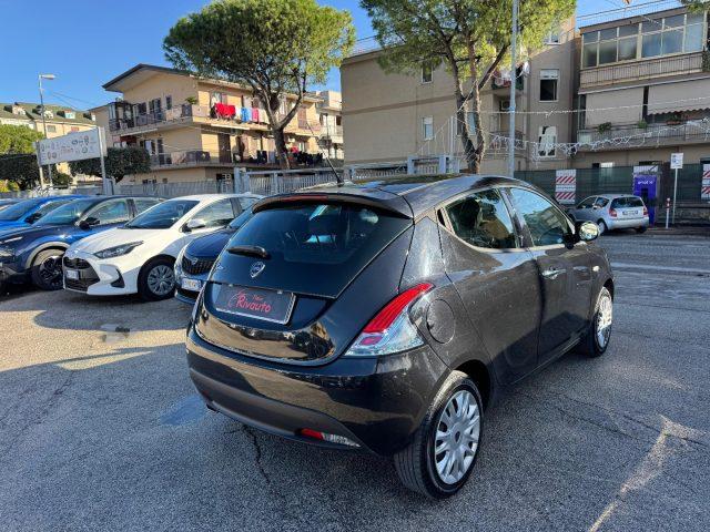 LANCIA Ypsilon 1.2 69 CV 5 porte GPL Ecochic Gold