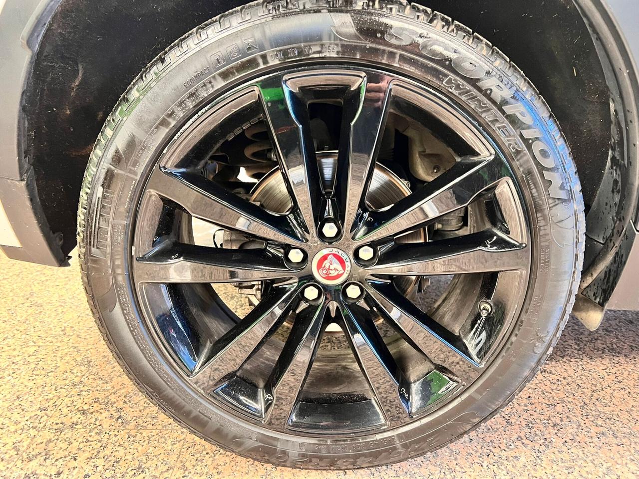 Jaguar E-Pace 2.0D 150 CV AWD aut. R-Dynamic S