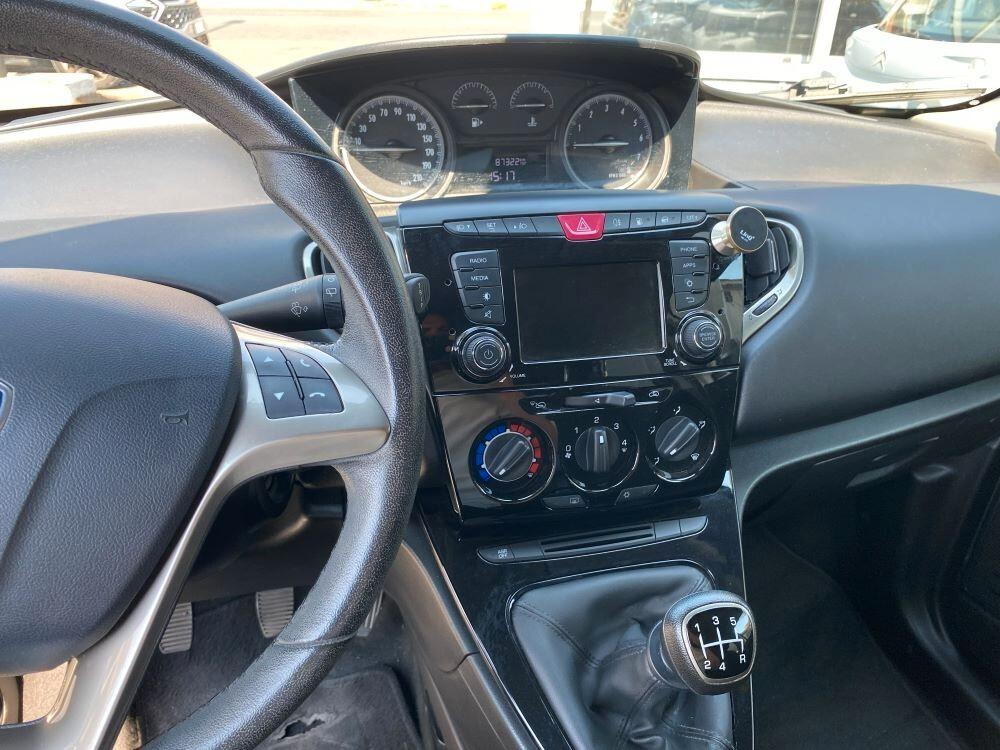 Lancia Ypsilon 1.2 69 CV 5 porte GPL Ecochic Gold