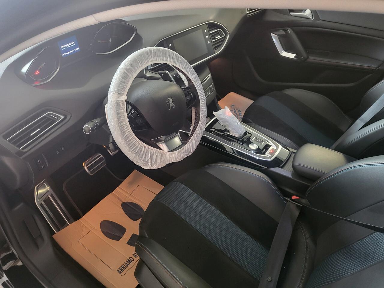 Peugeot 308 BlueHDi 130 S&S SW Tech Edition