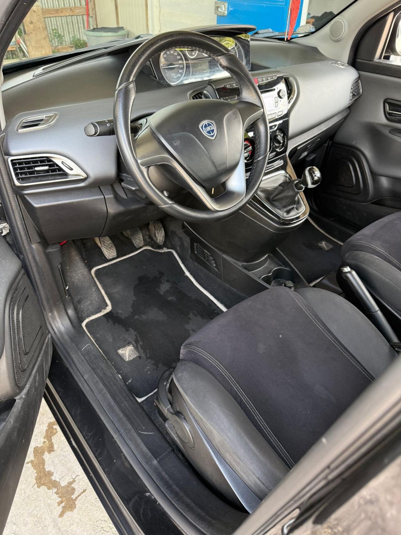 Lancia Ypsilon 1.3 Diesel MJT EURO5B neopatentati uniproprieta