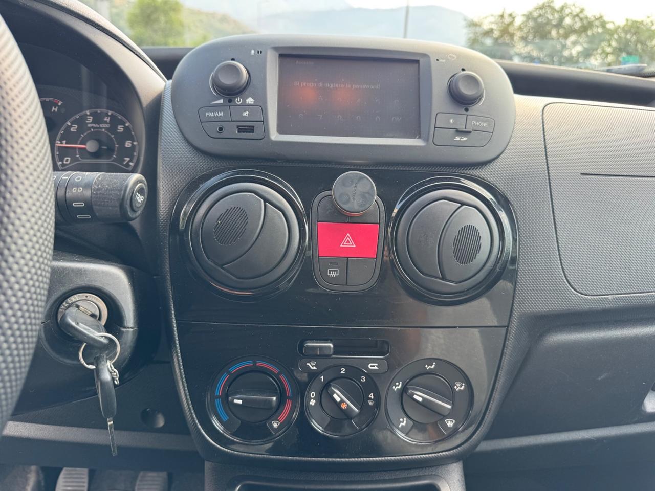 Fiat Qubo 1.3 MJT 95 CV Lounge, Full!!!