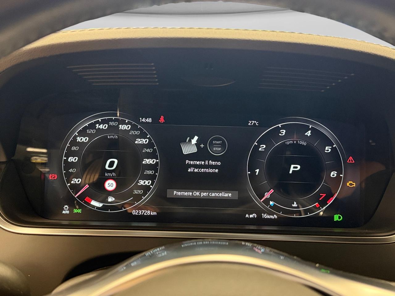 JAGUAR F-Type - F-Type Coupe 2.0 i4 R-Dynamic rwd 300cv auto