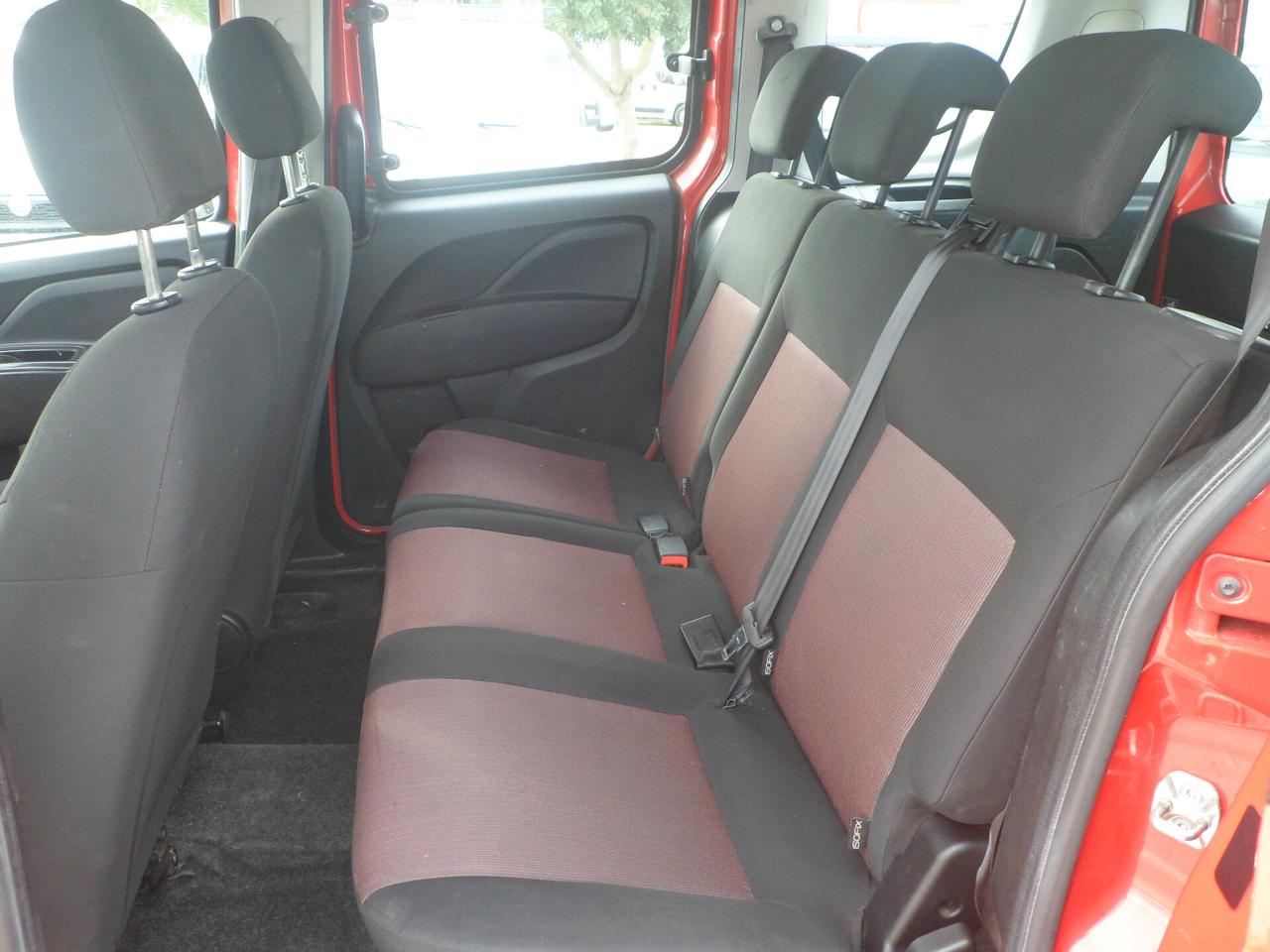 Fiat Doblo 5 posti autocarro