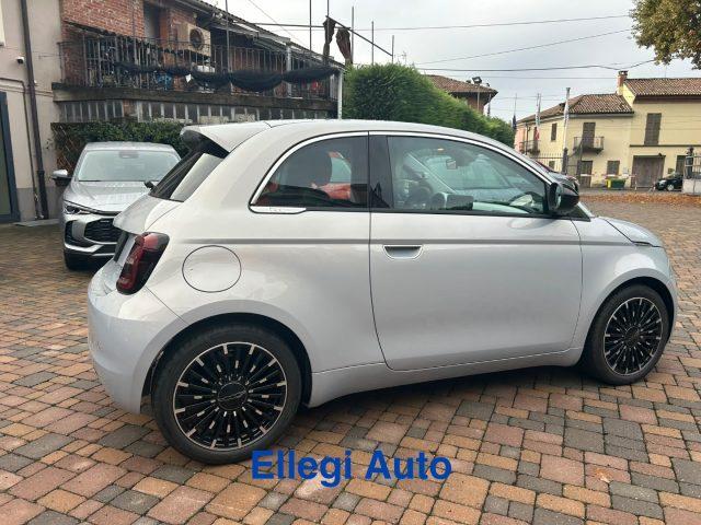 FIAT 500 Berlina Hybrid Icon KM0 + PACK STYLE