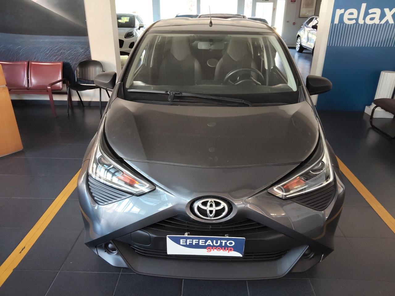 Toyota Aygo Connect 1.0 VVT-i 72CV 5 porte x-business light
