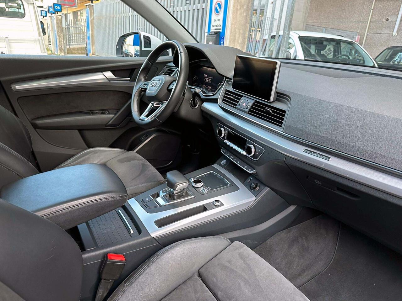 AUDI Q5 40 TDI QUATTRO S TRONIC S LINE INTERNO ED ESTERNO TETTO APRIBILE