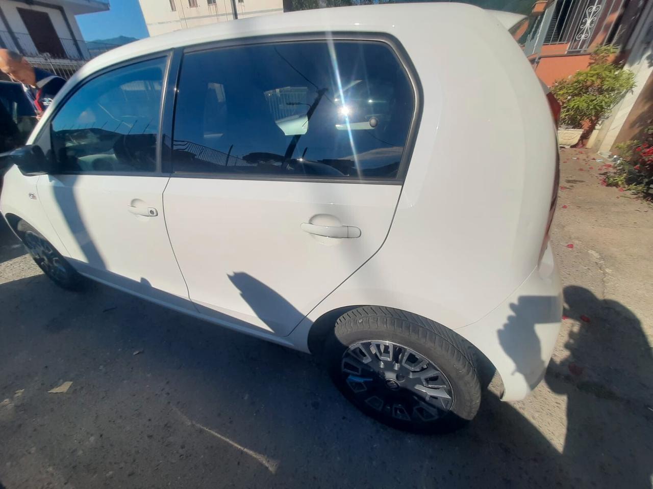 Seat Mii 1.0 68 CV 5 porte FR Line Ecofuel