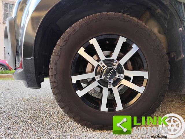 ISUZU D-Max 2.5 Crew Cab Quasar A/T 4WD GARANZIA INCLUSA