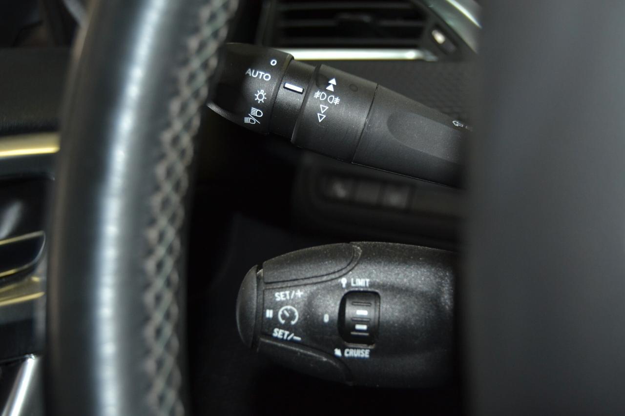 Peugeot 2008 BlueHDi 120 CV Crossway Tetto/Navi