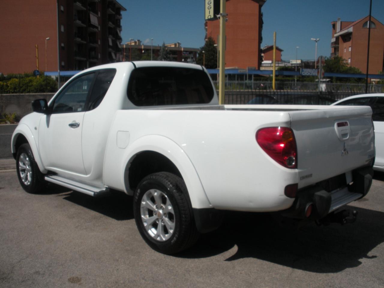 Mitsubishi L200 2.5 DI-D/178CV Club Cab Intense Plus