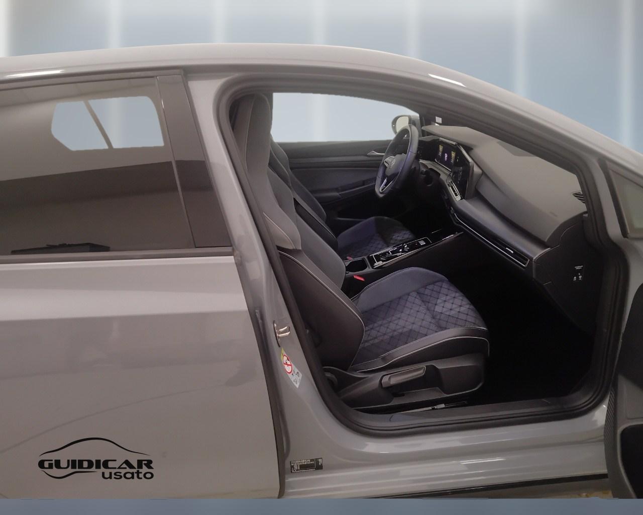 VOLKSWAGEN Golf VIII 2020 - Golf 1.5 etsi evo R-Line 130cv dsg