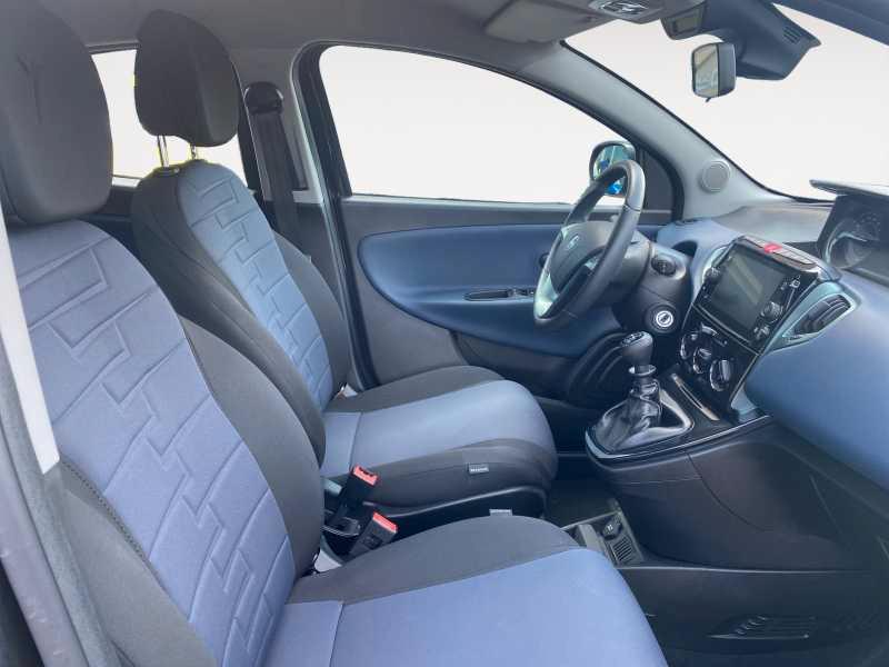 LANCIA Ypsilon 1.0 firefly hybrid Platino s&s 70cv