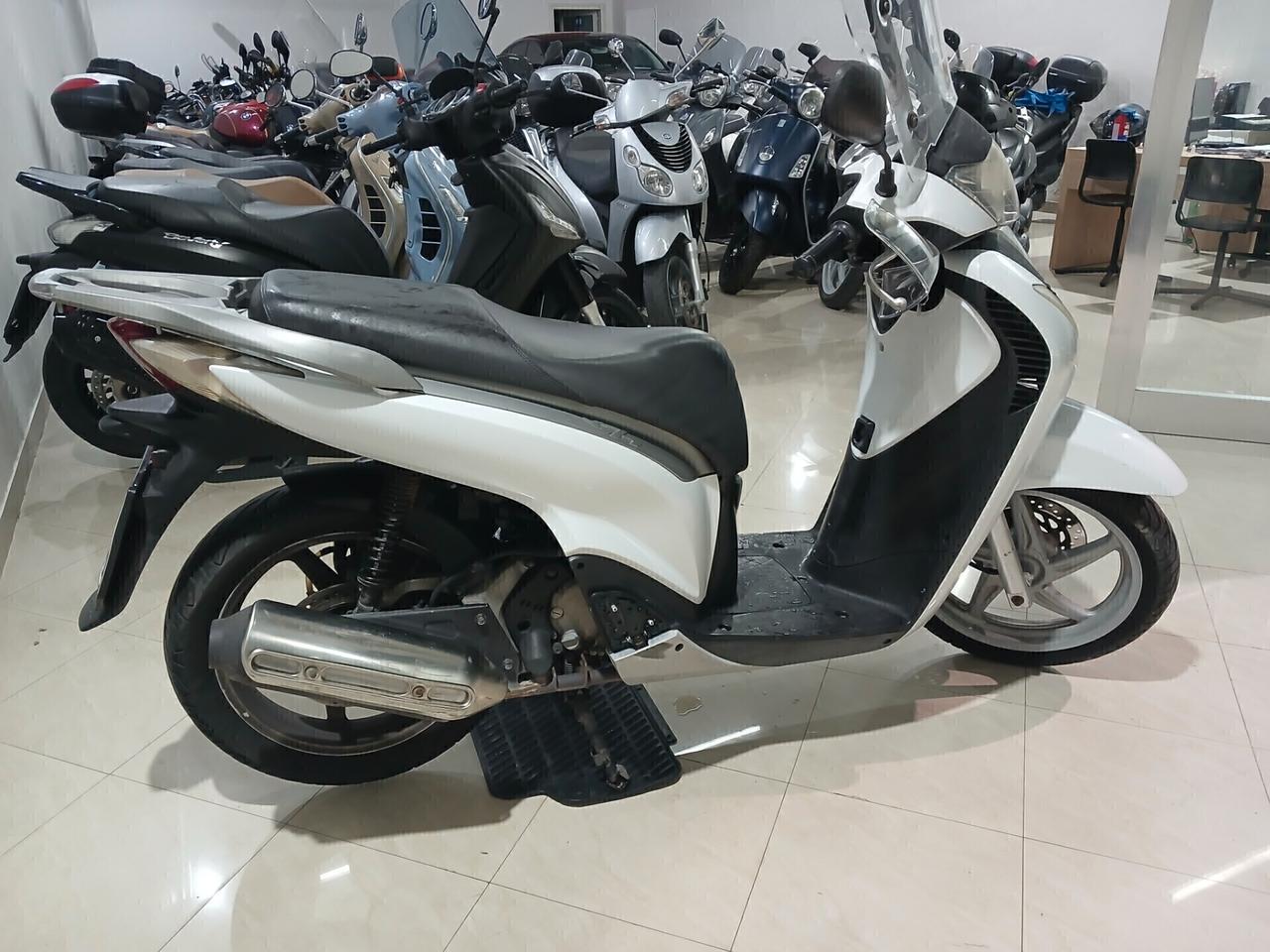 SH 125 GARANTITO 12 MESI