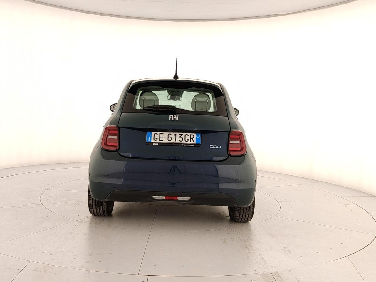 Fiat 500e Berlina 42 kWh La Prima