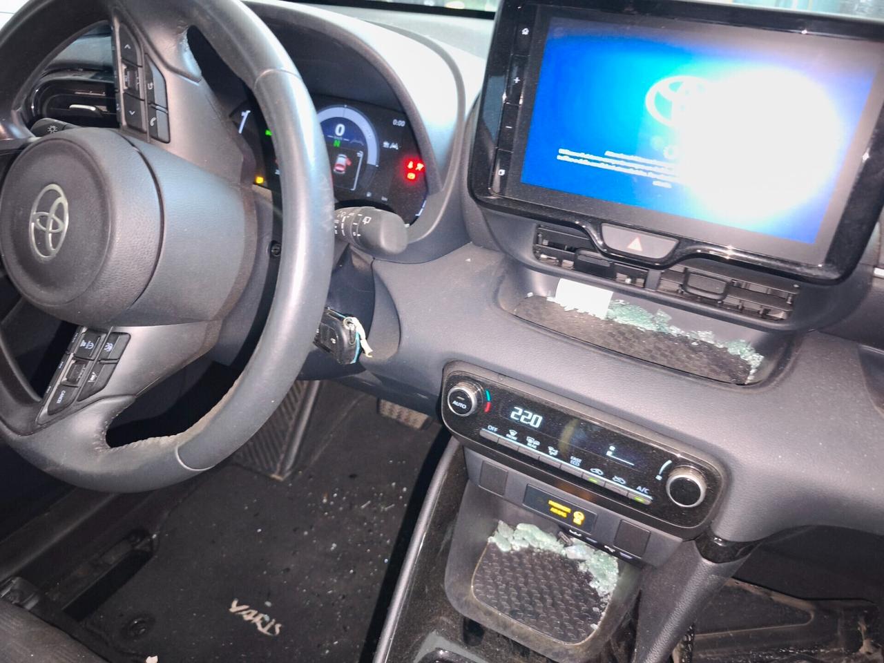 Toyota Yaris 1.5 Hybrid 5 porte Trend INCIDENTATA