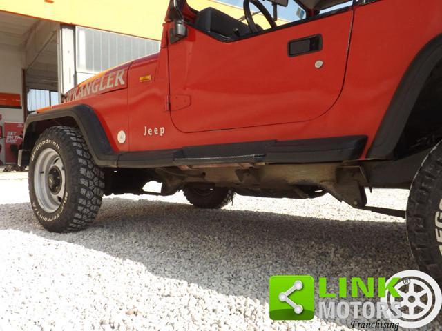JEEP Wrangler 2.5 Laredo in ordine di carrozzeria e meccanica