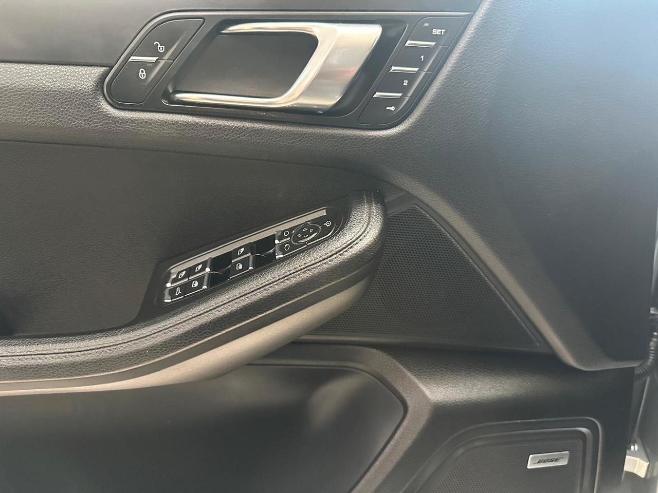 Porsche Macan 2.0 245 HP RESTYLING FULL TENUTA IN MODO MANIACALE