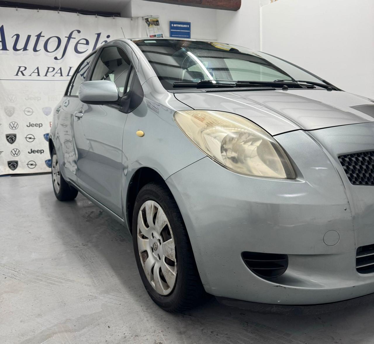 Toyota Yaris 1.0 5 porte Sol