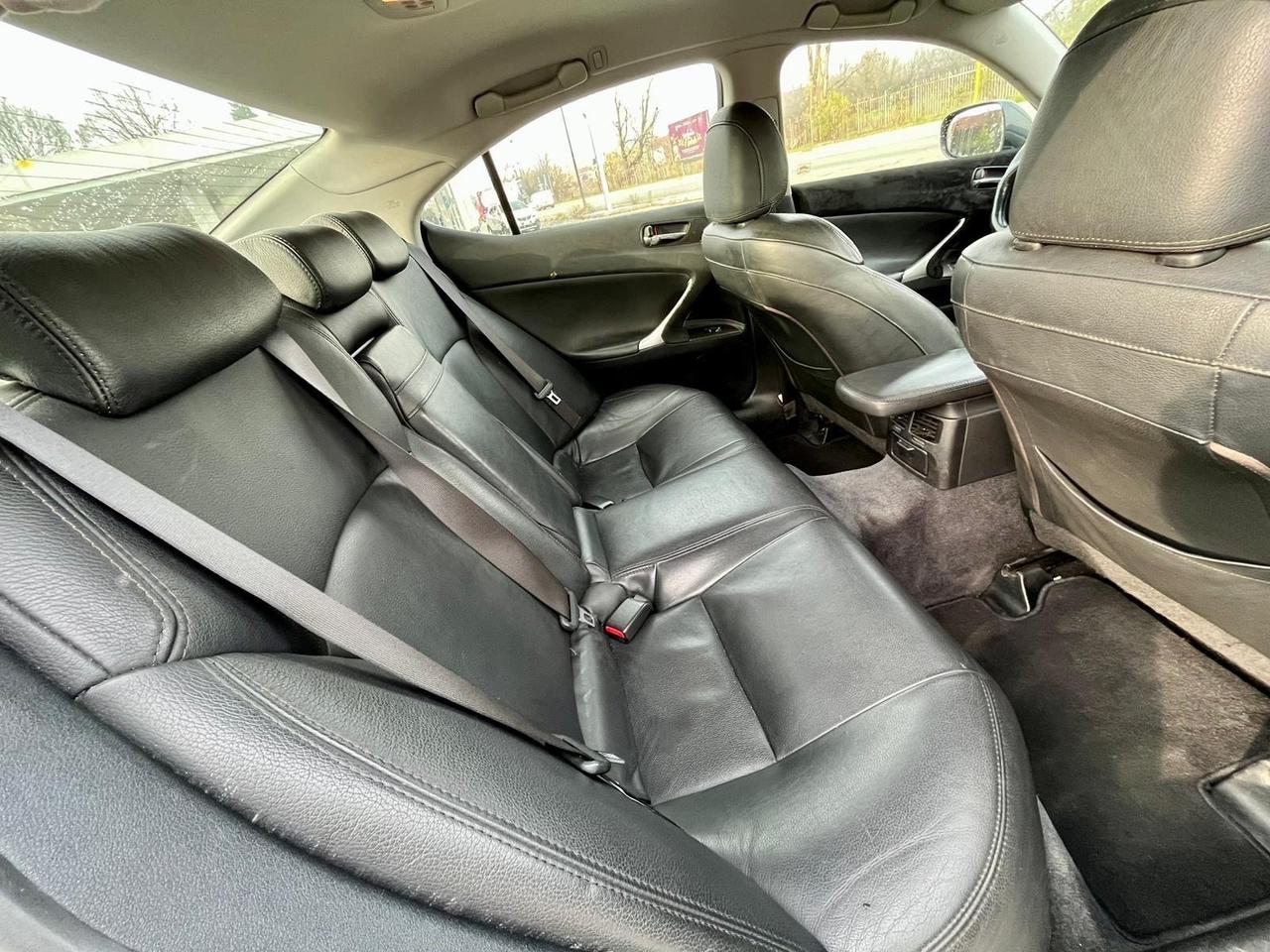 Lexus IS 220d MC Sport