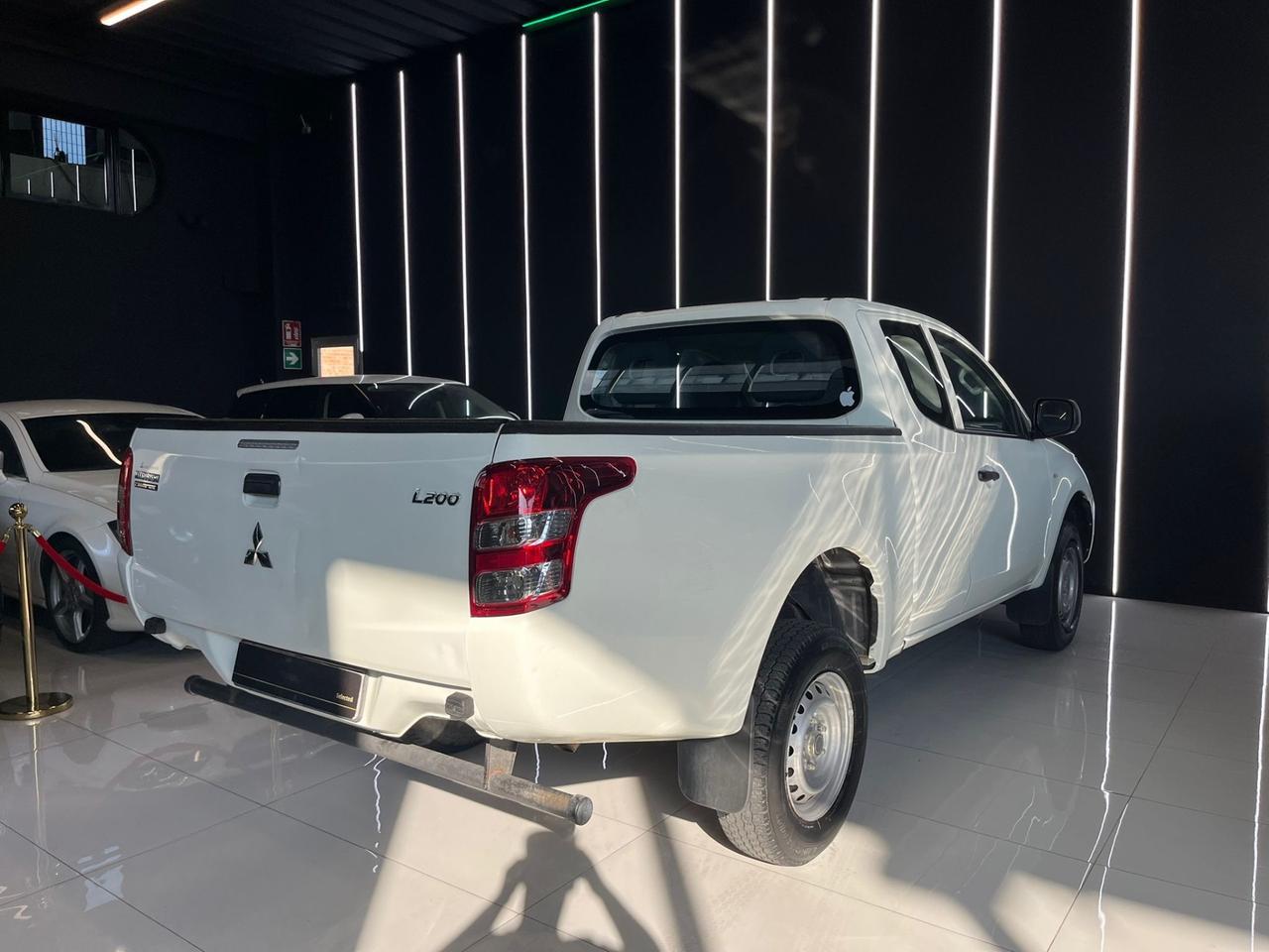 Mitsubishi L200 2.4 DI-D/154CV Double Cab Intense 55.000Km