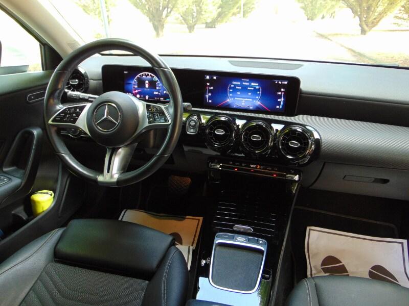 MERCEDES Classe A (W177) A 180 Automatic Ad...