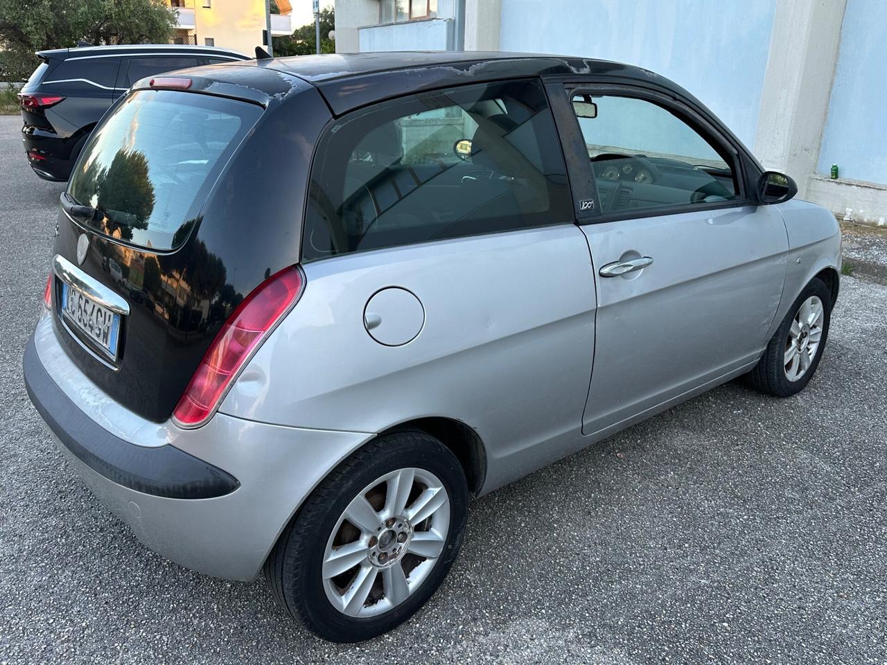 Lancia Ypsilon 1.2 16v benzina 2006 neopatentati