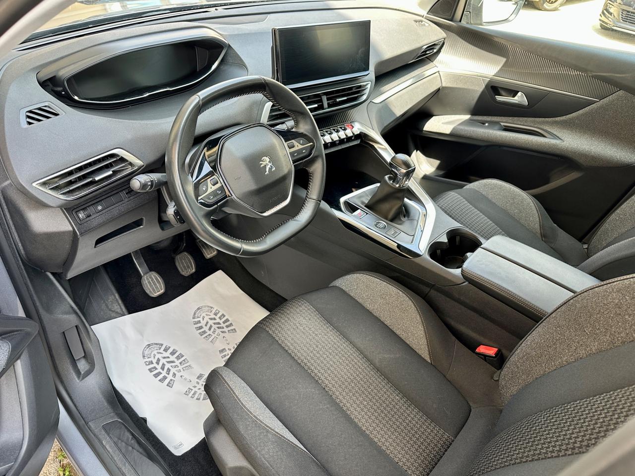 Peugeot 3008 BlueHDi 130 S&S Active Pack