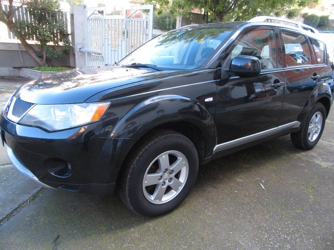 Mitsubishi Outlander 2.0 di-d Invite dpf