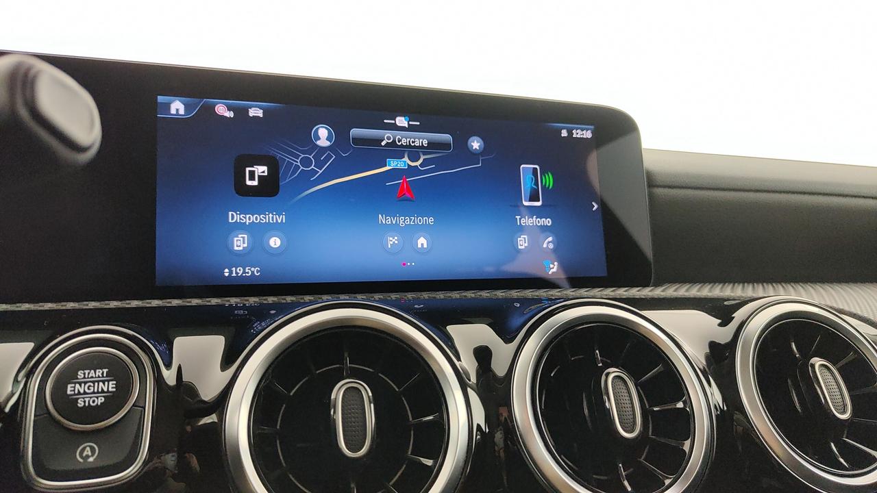 Mercedes-Benz CLA Shooting Brake 180 d Advanced auto