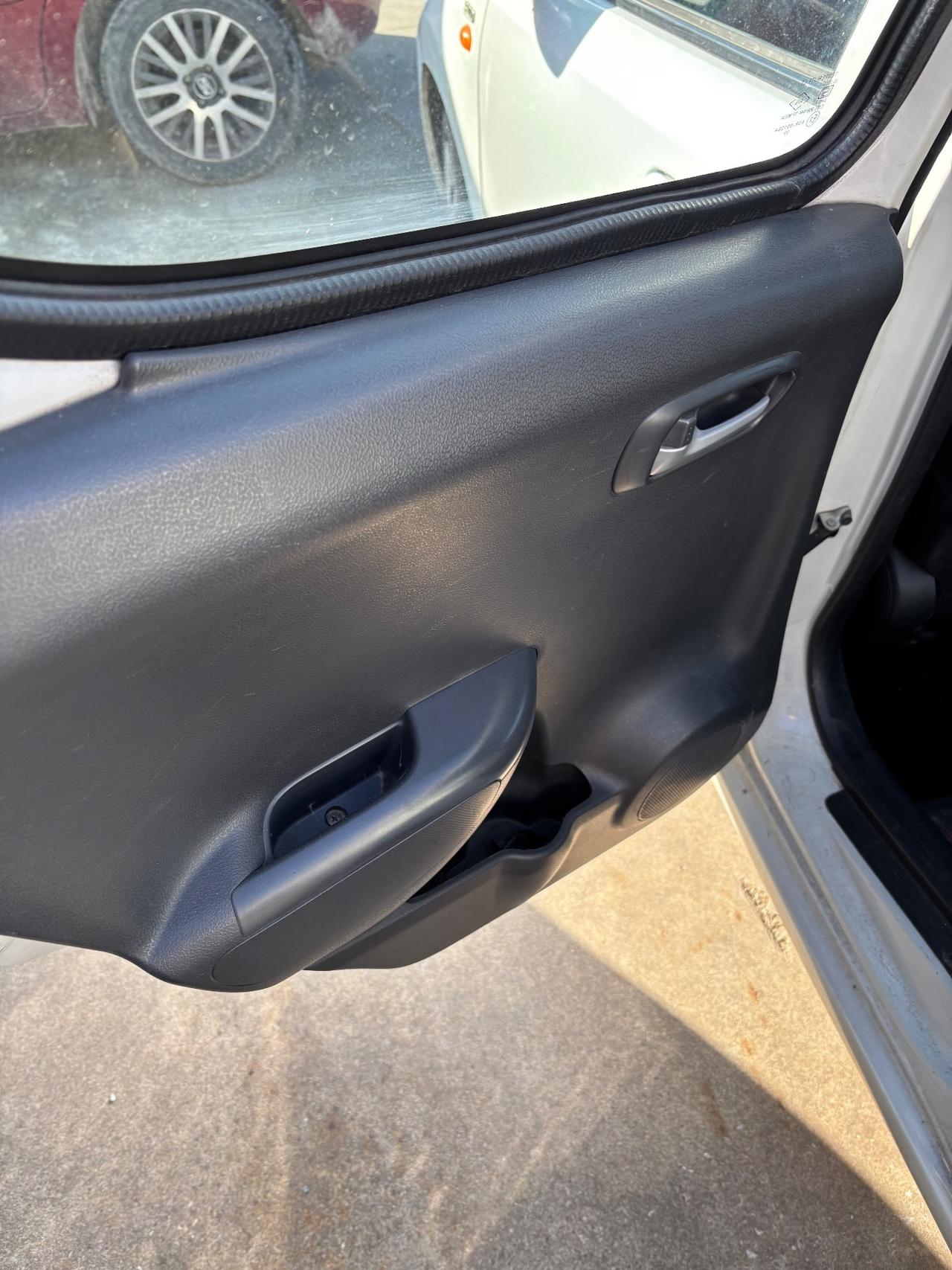 Nissan Pixo 1.0 5 porte GPL Eco Active neo patentato