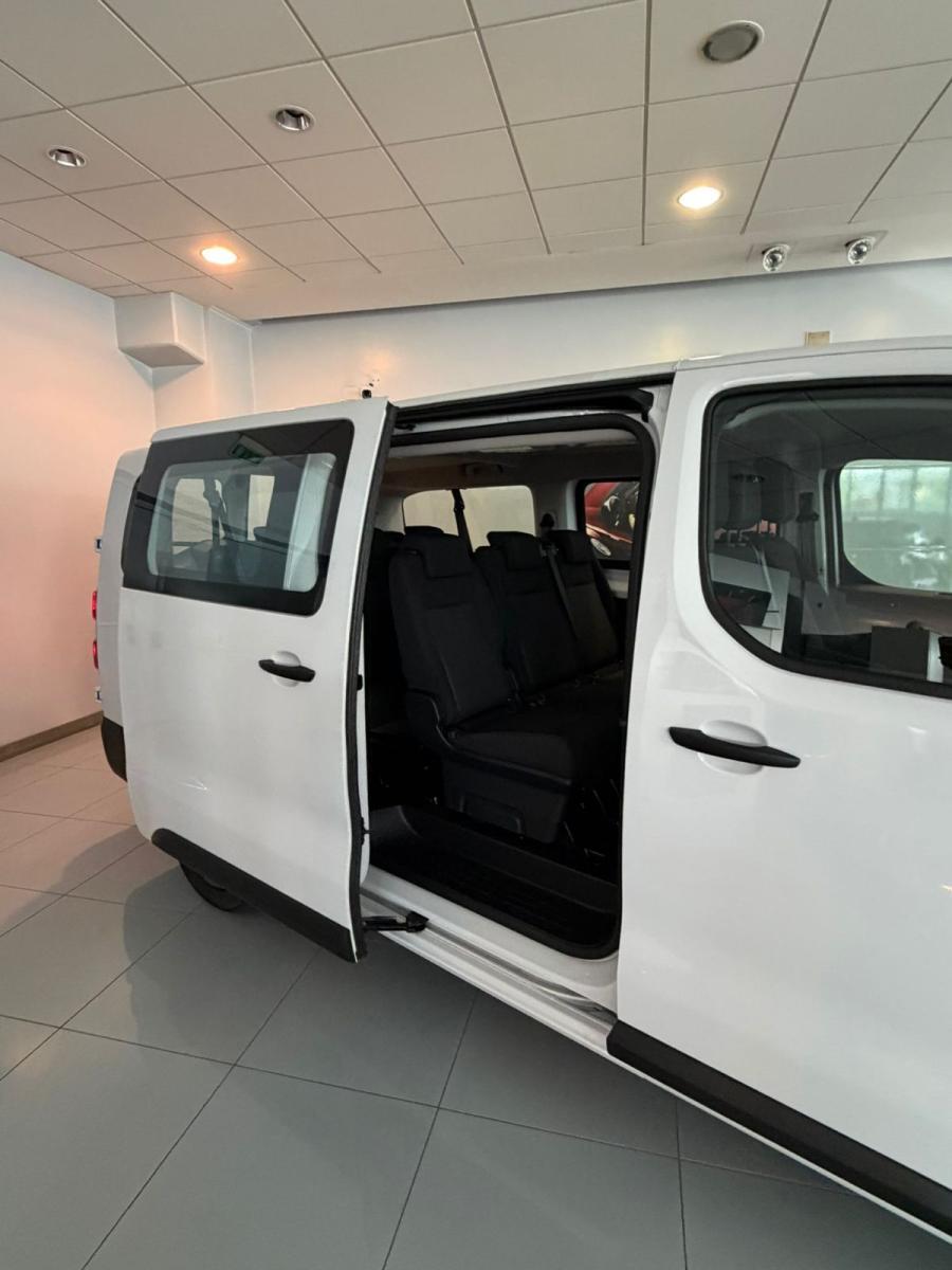 OPEL - Vivaro Station Wagon 177 AT8 XL 9S