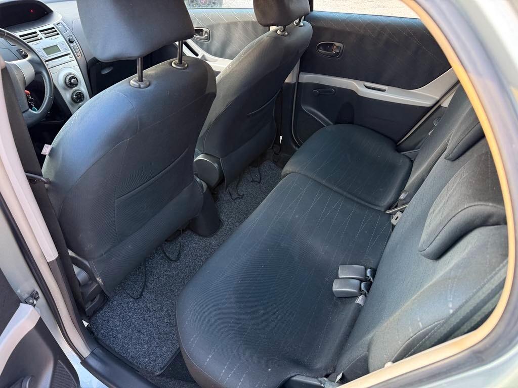 Toyota Yaris 1.0 5 porte Sol