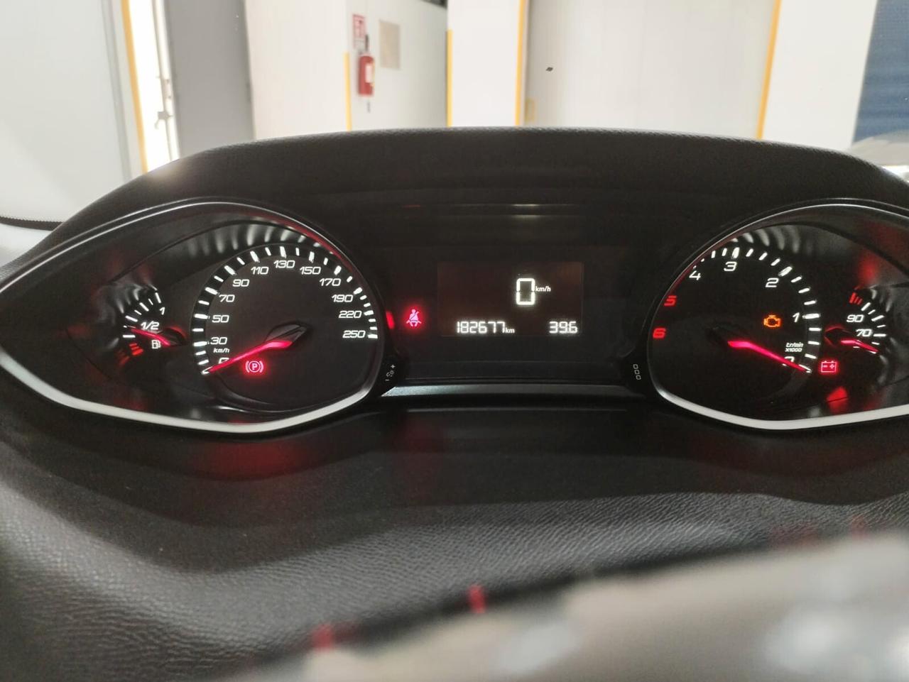 Peugeot 308 BlueHDi 100 S&S Active